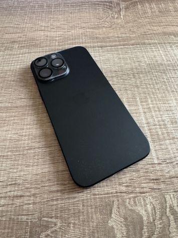 vender-iphone-iphone-16-pro-y-iphone-16-pro-max-apple-segunda-mano-20250922095045-12