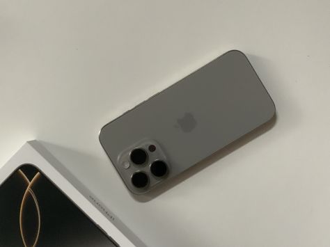 vender-iphone-iphone-16-pro-y-iphone-16-pro-max-apple-segunda-mano-20251007191302-12
