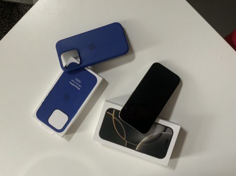 vender-iphone-iphone-16-pro-y-iphone-16-pro-max-apple-segunda-mano-20251007191302-13