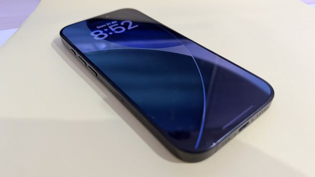 vender-iphone-iphone-16-pro-y-iphone-16-pro-max-apple-segunda-mano-20251221173353-1