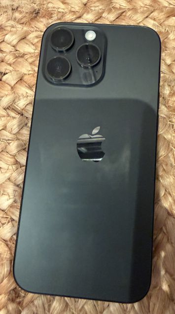 vender-iphone-iphone-16-pro-y-iphone-16-pro-max-apple-segunda-mano-20260828120157-11
