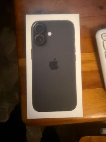iPhone 16 de 128GB sin abrir y con funda impermeable de regalo