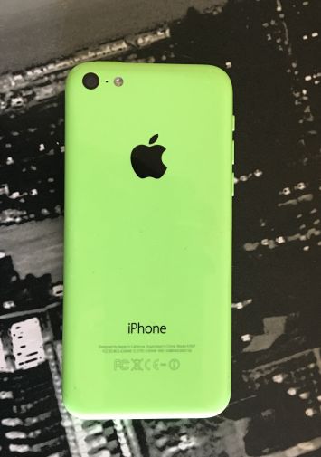 IPHONE 5C 8 GB VERDE LIBRE Original  COMO NUEVO