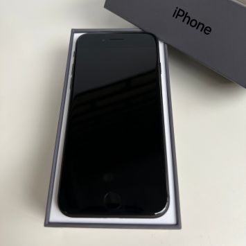 iPhone 8, 64 GB, Gris Espacial