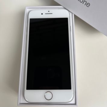 iPhone 8, 64 GB, Plata