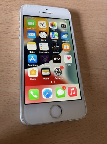 iPhone SE Plata 64 gb Libre