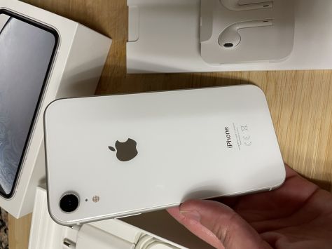 iPhone XR 64gb