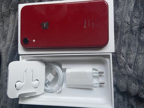 iPhone XR red 128gb