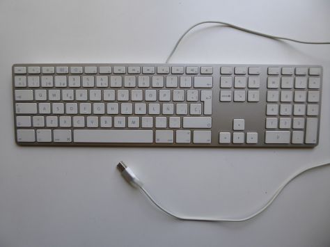 Teclado Apple MB110Y/A USB