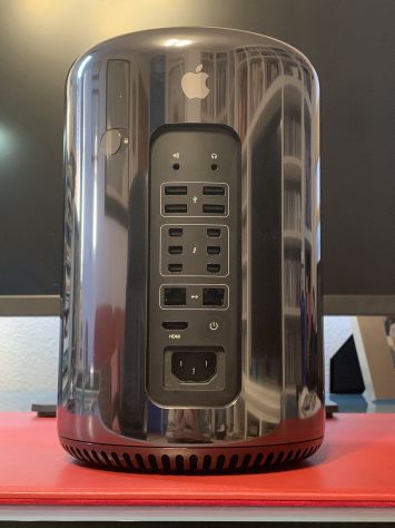 Mac Pro (2016) 64 GB 512 SSD