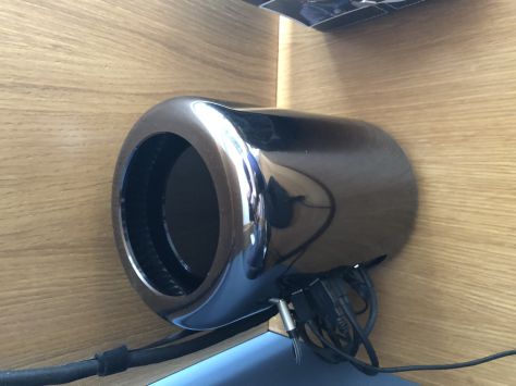 Mac Pro (Late 2013) Xeon 3,5 6-Core 32Gb RAM 