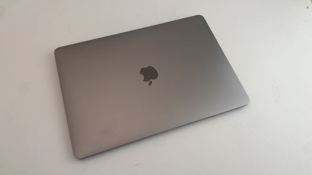 MACBOOK 13.3 GRIS ES/8N CPU/7N GPU/8GB/256G