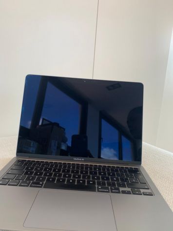 Macbook Air 13  8GB True Tone
