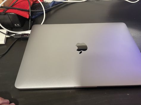 MacBook Pro 2020 13 procesador i5 de 4 núcleos