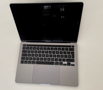Macbook Pro 13” i5 mid-2020