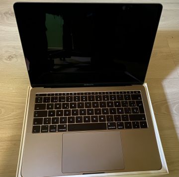 MacBook Pro 13