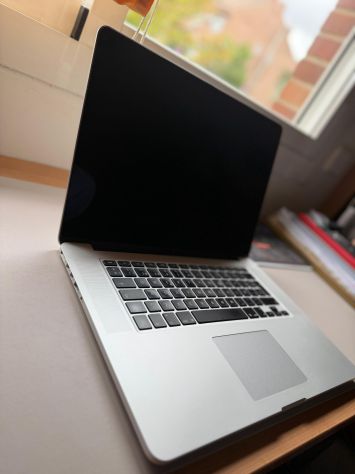 vender-mac-macbook-pro-apple-segunda-mano-20251024122339-14