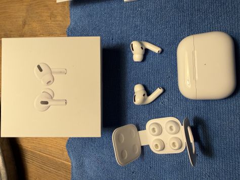 vender-music-airpods-de-seguna-mano-auriculares-apple-apple-segunda-mano-1505720260405202737-1